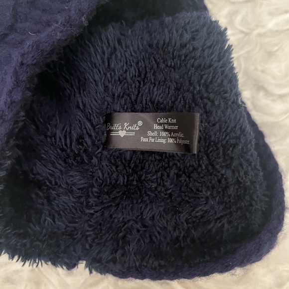 Britt’s Knits Navy Cable Knit Headwarmer - Picture 3 of 3